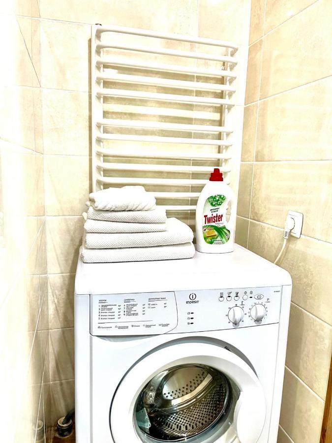 Atlant Luxury Family Apart Поряд З Тц Депот, Безконтактне Заселення Chernivtsi Bagian luar foto