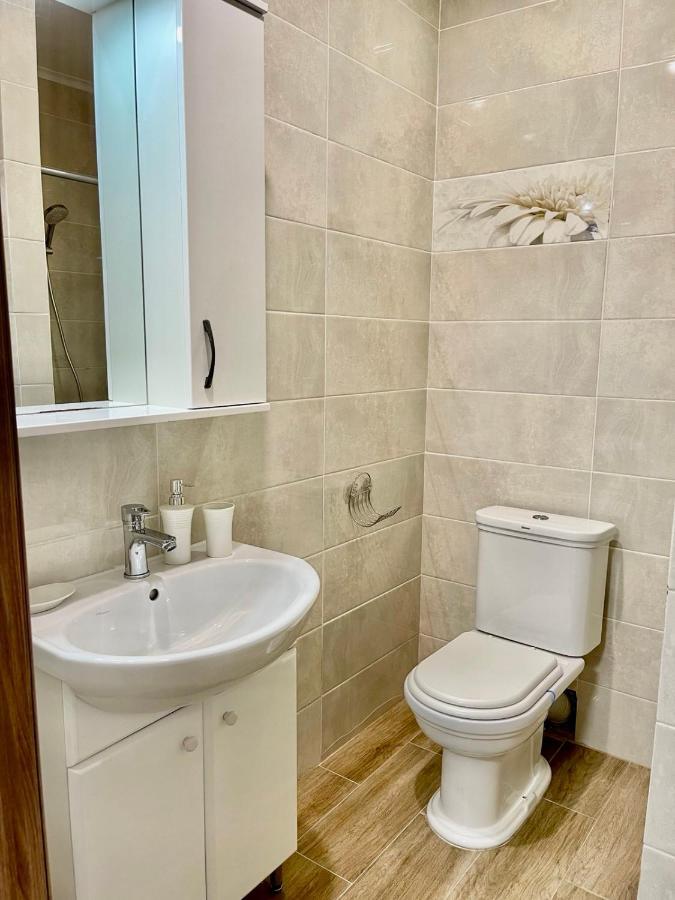 Atlant Luxury Family Apart Поряд З Тц Депот, Безконтактне Заселення Chernivtsi Bagian luar foto
