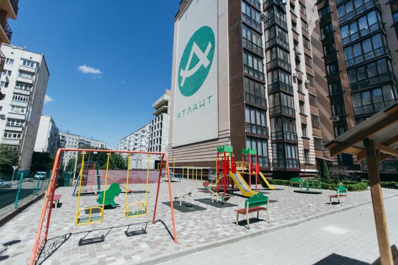 Atlant Luxury Family Apart Поряд З Тц Депот, Безконтактне Заселення Chernivtsi Bagian luar foto