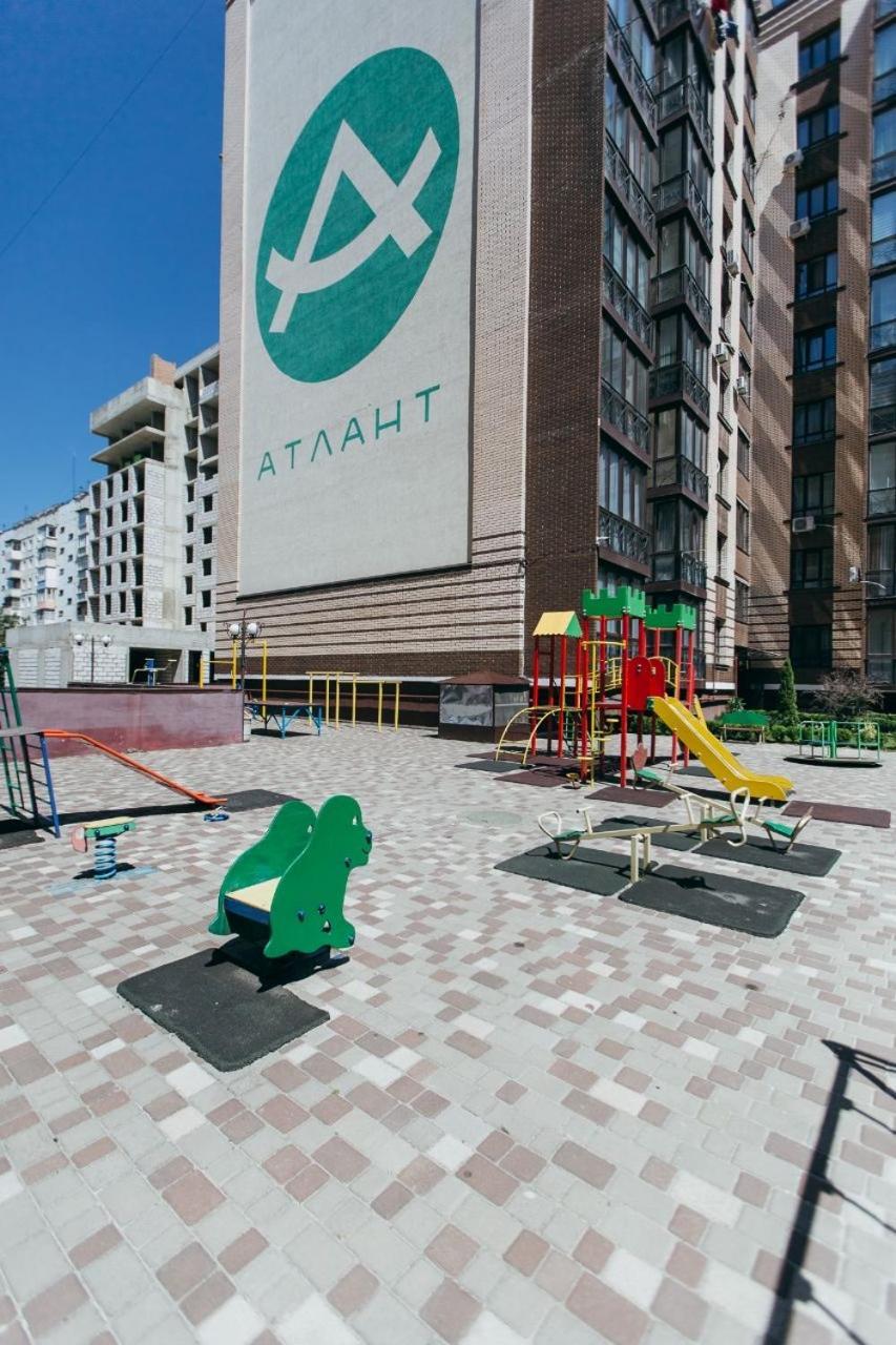 Atlant Luxury Family Apart Поряд З Тц Депот, Безконтактне Заселення Apartment Chernivtsi Bagian luar foto