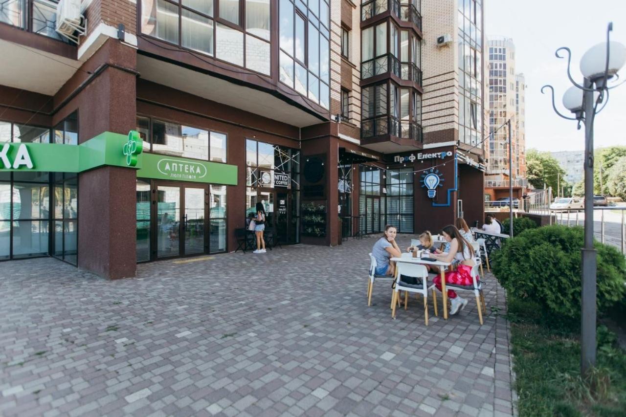 Atlant Luxury Family Apart Поряд З Тц Депот, Безконтактне Заселення Chernivtsi Bagian luar foto