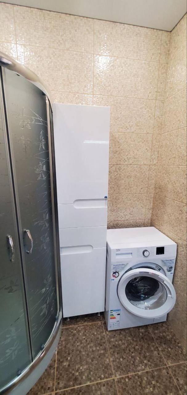 Atlant Luxury Family Apart Поряд З Тц Депот, Безконтактне Заселення Chernivtsi Bagian luar foto
