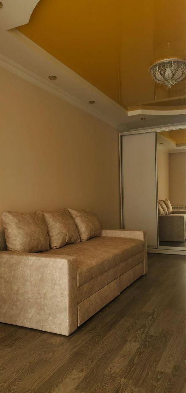 Atlant Luxury Family Apart Поряд З Тц Депот, Безконтактне Заселення Chernivtsi Bagian luar foto