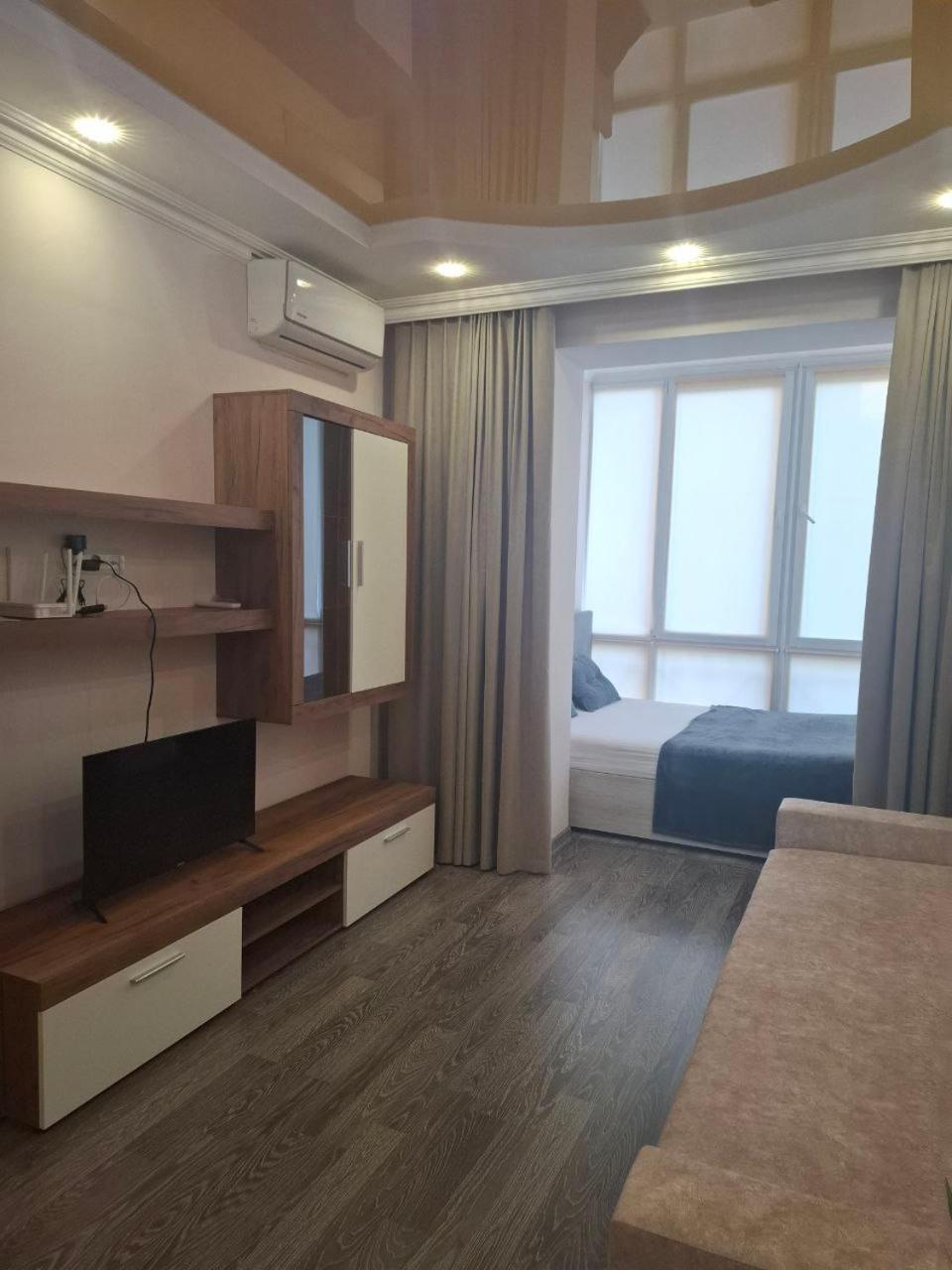 Atlant Luxury Family Apart Поряд З Тц Депот, Безконтактне Заселення Apartment Chernivtsi Bagian luar foto